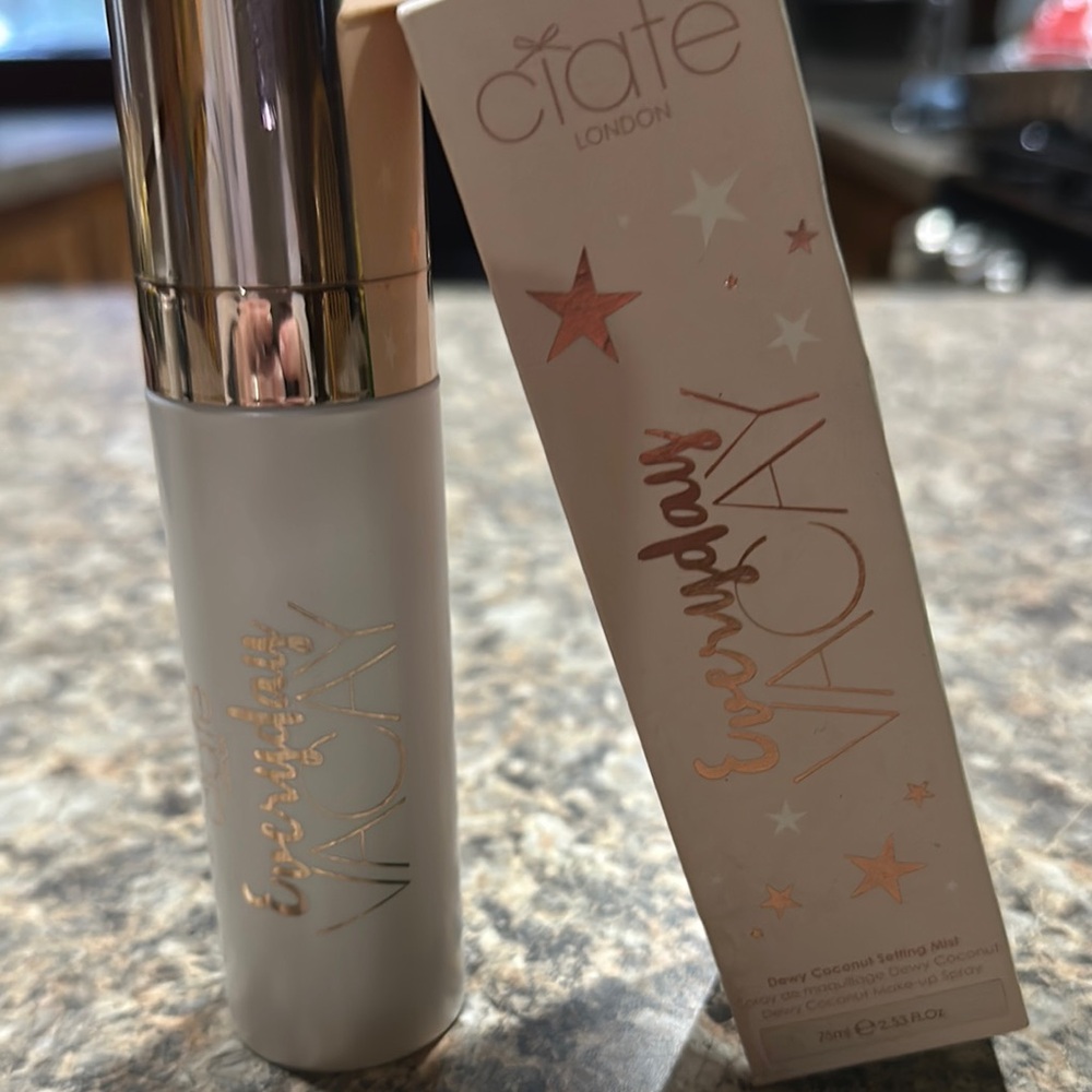 Everyday Vacay Setting Mist - Dewy Coconut